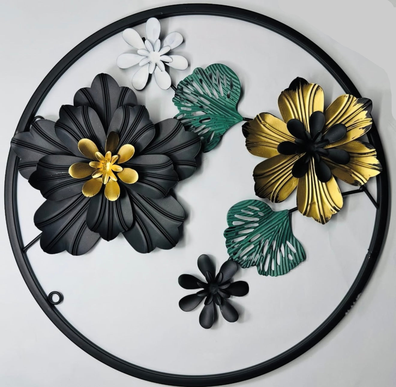 Metal Floral Wall Decor Round Shaped